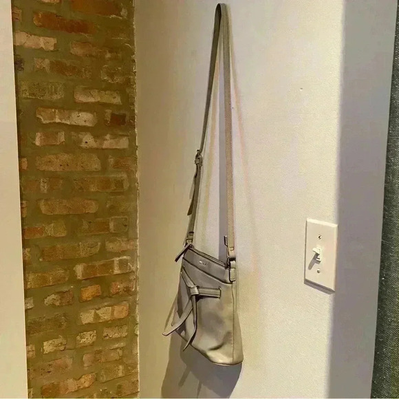 Nine West Gray Crossbody Bag - Vegan Leather, Excellent Condition - Picture 9 of 12